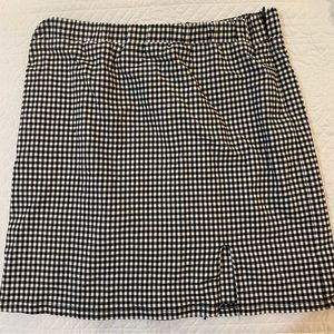 Black & White Gingham Skirt Size 16-18